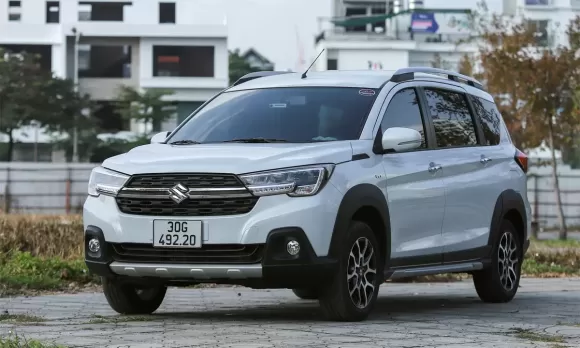 Thuê xe du lịch 4 chỗ – Giải pháp hoàn hảo cho chuyến đi của bạn