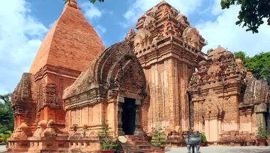Thuê xe du lịch SÀI GÒN đi TP NHA TRANG chỉ từ 3.000.000 vnđ