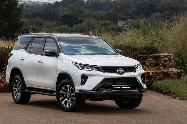 thuê xe Fortuner đi du lịch