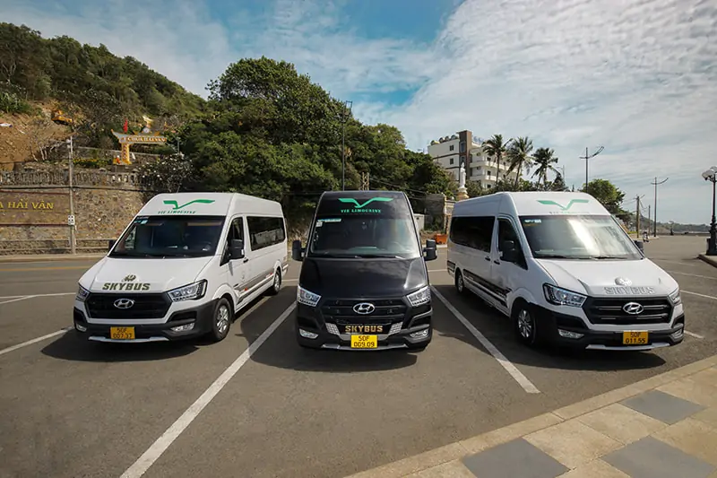thuê xe du lịch Limousine
